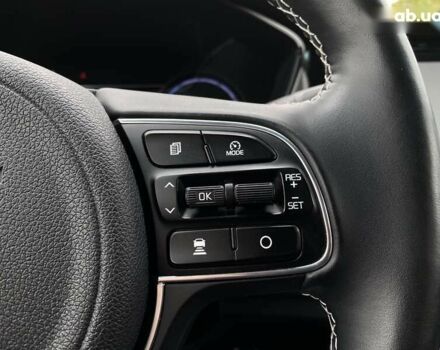 Киа Niro, объемом двигателя 0 л и пробегом 123 тыс. км за 20900 $, фото 2 на Automoto.ua