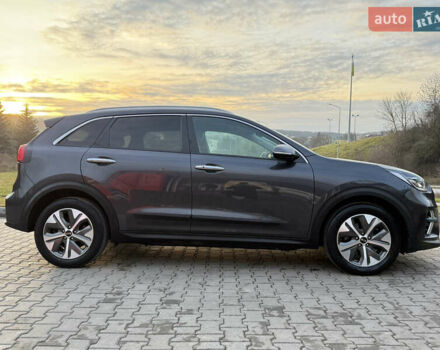 Кіа Niro, об'ємом двигуна 0 л та пробігом 84 тис. км за 19200 $, фото 8 на Automoto.ua