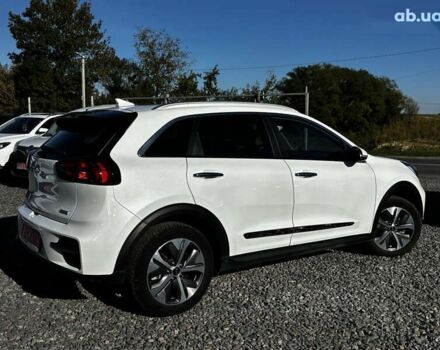Кіа Niro, об'ємом двигуна 0 л та пробігом 53 тис. км за 20950 $, фото 8 на Automoto.ua