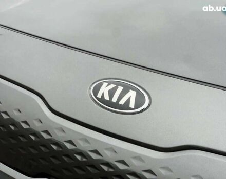 Кіа Niro, об'ємом двигуна 0 л та пробігом 107 тис. км за 19454 $, фото 14 на Automoto.ua