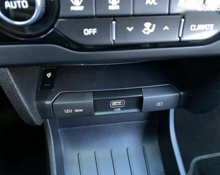 Киа Niro, объемом двигателя 0 л и пробегом 78 тыс. км за 22500 $, фото 6 на Automoto.ua