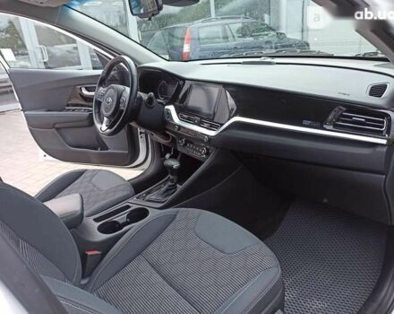Кіа Niro, об'ємом двигуна 0 л та пробігом 18 тис. км за 28900 $, фото 11 на Automoto.ua