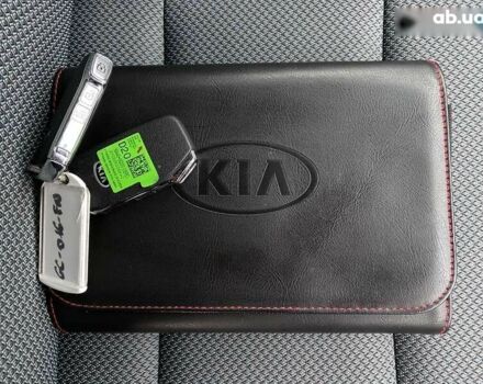 Киа Niro, объемом двигателя 0 л и пробегом 73 тыс. км за 19900 $, фото 3 на Automoto.ua