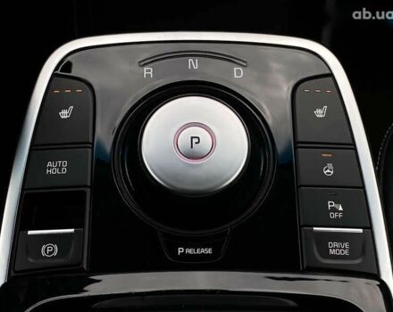 Киа Niro, объемом двигателя 0 л и пробегом 105 тыс. км за 20300 $, фото 5 на Automoto.ua