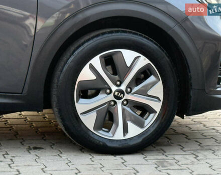 Кіа Niro, об'ємом двигуна 0 л та пробігом 84 тис. км за 19200 $, фото 10 на Automoto.ua