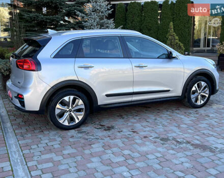 Киа Niro, объемом двигателя 0 л и пробегом 89 тыс. км за 18500 $, фото 5 на Automoto.ua