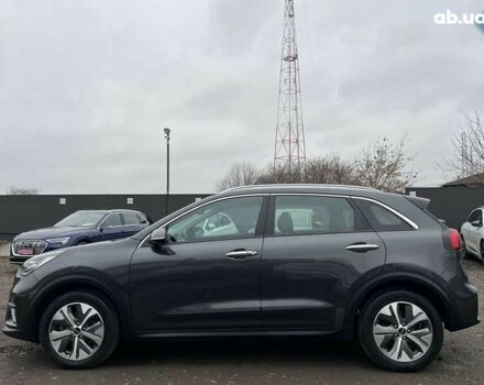 Кіа Niro, об'ємом двигуна 0 л та пробігом 107 тис. км за 19454 $, фото 4 на Automoto.ua