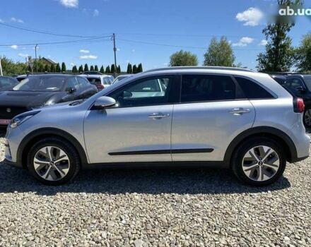 Киа Niro, объемом двигателя 0 л и пробегом 101 тыс. км за 21900 $, фото 13 на Automoto.ua
