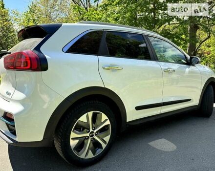 Киа Niro, объемом двигателя 0 л и пробегом 40 тыс. км за 19500 $, фото 7 на Automoto.ua
