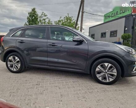 Киа Niro, объемом двигателя 0 л и пробегом 97 тыс. км за 19100 $, фото 6 на Automoto.ua