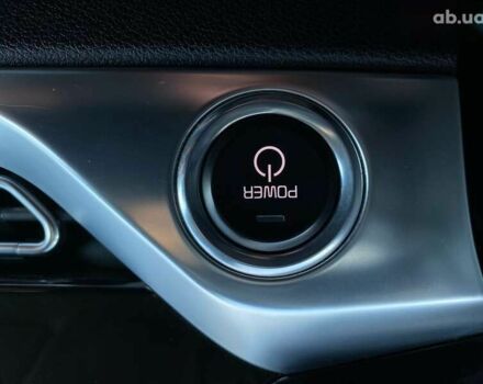 Киа Niro, объемом двигателя 0 л и пробегом 123 тыс. км за 20600 $, фото 5 на Automoto.ua