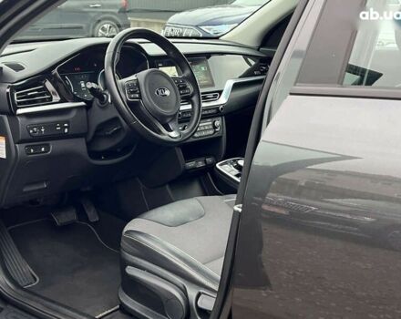 Кіа Niro, об'ємом двигуна 0 л та пробігом 107 тис. км за 19454 $, фото 24 на Automoto.ua