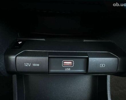 Киа Niro, объемом двигателя 0 л и пробегом 37 тыс. км за 23600 $, фото 6 на Automoto.ua