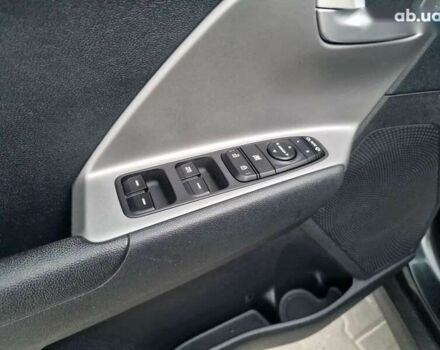 Киа Niro, объемом двигателя 0 л и пробегом 97 тыс. км за 19100 $, фото 17 на Automoto.ua