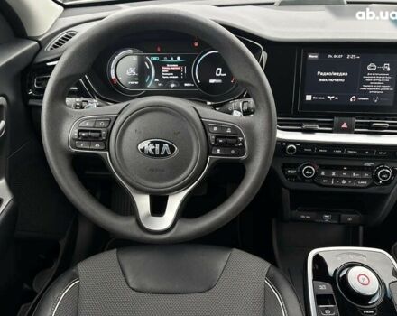 Киа Niro, объемом двигателя 0 л и пробегом 98 тыс. км за 19550 $, фото 23 на Automoto.ua