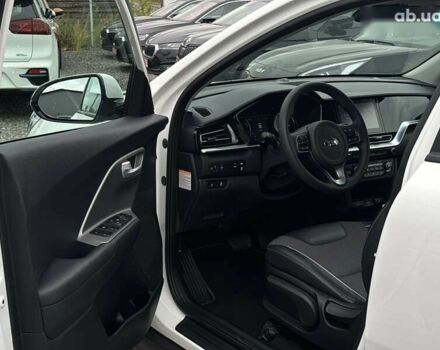 Киа Niro, объемом двигателя 0 л и пробегом 98 тыс. км за 19550 $, фото 7 на Automoto.ua
