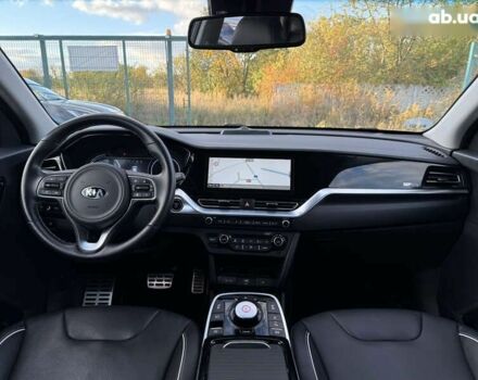 Киа Niro, объемом двигателя 0 л и пробегом 88 тыс. км за 23900 $, фото 2 на Automoto.ua