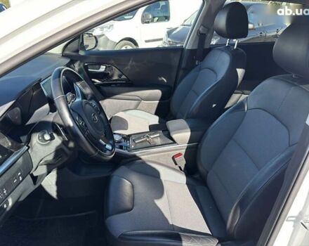 Кіа Niro, об'ємом двигуна 0 л та пробігом 53 тис. км за 20950 $, фото 25 на Automoto.ua