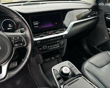 Киа Niro, объемом двигателя 0 л и пробегом 55 тыс. км за 24999 $, фото 24 на Automoto.ua