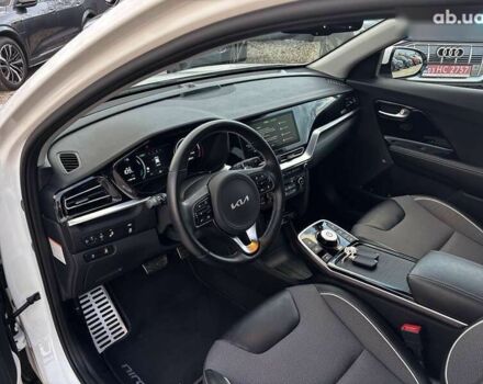 Киа Niro, объемом двигателя 0 л и пробегом 72 тыс. км за 23600 $, фото 19 на Automoto.ua