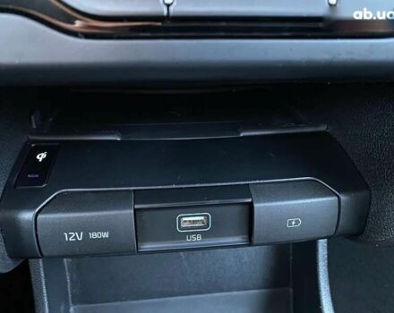 Киа Niro, объемом двигателя 0 л и пробегом 123 тыс. км за 20600 $, фото 9 на Automoto.ua