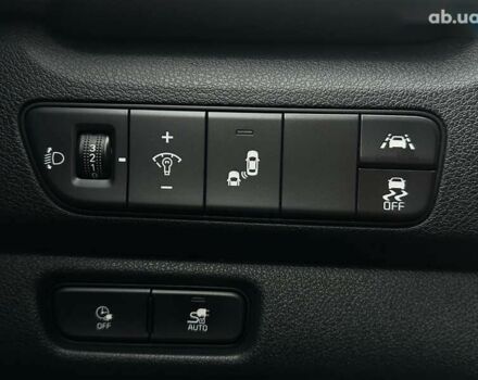 Киа Niro, объемом двигателя 0 л и пробегом 56 тыс. км за 23400 $, фото 4 на Automoto.ua