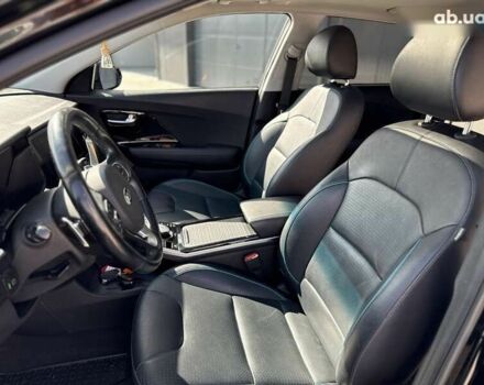 Киа Niro, объемом двигателя 0 л и пробегом 136 тыс. км за 19900 $, фото 7 на Automoto.ua
