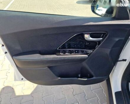 Киа Niro, объемом двигателя 0 л и пробегом 106 тыс. км за 19500 $, фото 18 на Automoto.ua