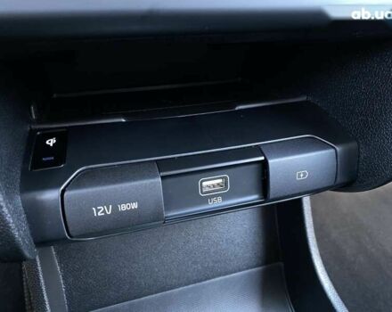 Киа Niro, объемом двигателя 0 л и пробегом 101 тыс. км за 21900 $, фото 7 на Automoto.ua