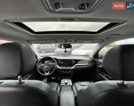 Киа Niro, объемом двигателя 0 л и пробегом 105 тыс. км за 20350 $, фото 26 на Automoto.ua