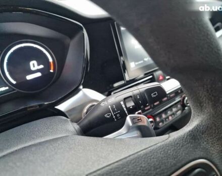 Киа Niro, объемом двигателя 0 л и пробегом 97 тыс. км за 19100 $, фото 25 на Automoto.ua