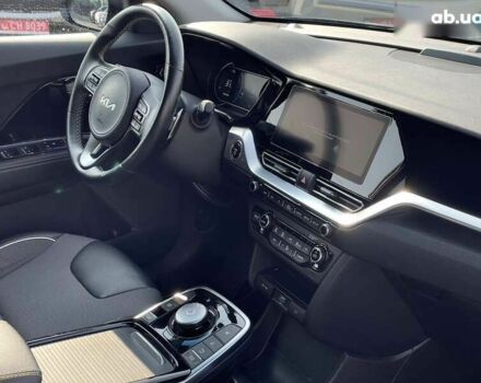 Киа Niro, объемом двигателя 0 л и пробегом 88 тыс. км за 22250 $, фото 16 на Automoto.ua