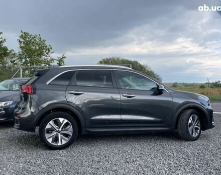 Киа Niro, объемом двигателя 0 л и пробегом 88 тыс. км за 22250 $, фото 4 на Automoto.ua