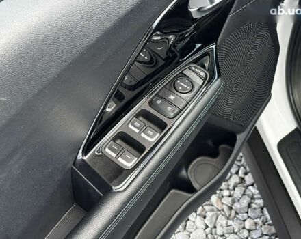 Киа Niro, объемом двигателя 0 л и пробегом 53 тыс. км за 19999 $, фото 17 на Automoto.ua