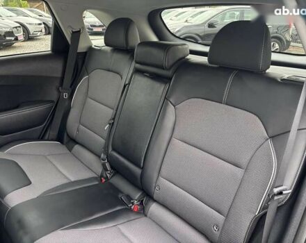 Киа Niro, объемом двигателя 0 л и пробегом 40 тыс. км за 23100 $, фото 22 на Automoto.ua