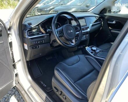 Киа Niro, объемом двигателя 0 л и пробегом 101 тыс. км за 21900 $, фото 2 на Automoto.ua