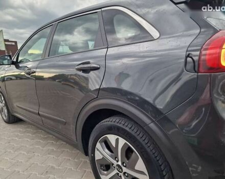 Киа Niro, объемом двигателя 0 л и пробегом 97 тыс. км за 19100 $, фото 7 на Automoto.ua