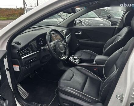 Киа Niro, объемом двигателя 0 л и пробегом 48 тыс. км за 24350 $, фото 16 на Automoto.ua