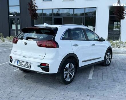 Киа Niro, объемом двигателя 0 л и пробегом 130 тыс. км за 18900 $, фото 3 на Automoto.ua