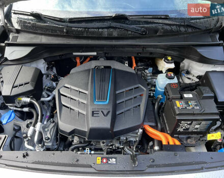 Киа Niro, объемом двигателя 0 л и пробегом 89 тыс. км за 18500 $, фото 48 на Automoto.ua