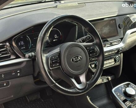 Киа Niro, объемом двигателя 0 л и пробегом 110 тыс. км за 20750 $, фото 18 на Automoto.ua