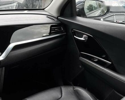 Киа Niro, объемом двигателя 0 л и пробегом 64 тыс. км за 22100 $, фото 29 на Automoto.ua