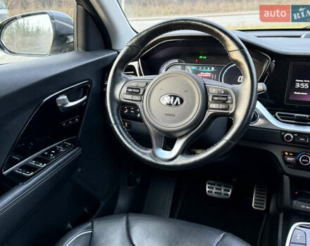 Кіа Niro, об'ємом двигуна 0 л та пробігом 84 тис. км за 19200 $, фото 28 на Automoto.ua