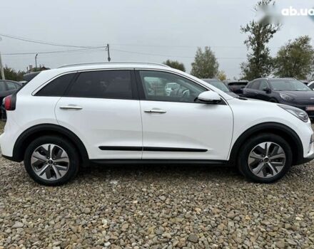 Киа Niro, объемом двигателя 0 л и пробегом 54 тыс. км за 24700 $, фото 25 на Automoto.ua