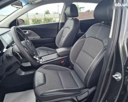 Киа Niro, объемом двигателя 0 л и пробегом 97 тыс. км за 19100 $, фото 19 на Automoto.ua