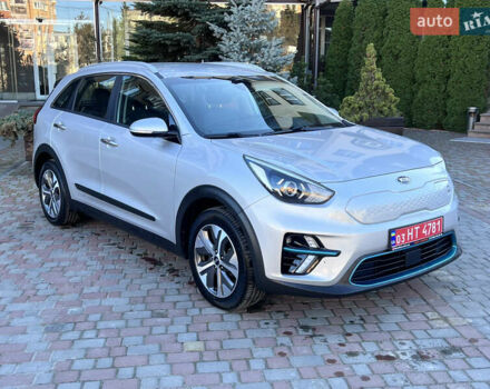 Киа Niro, объемом двигателя 0 л и пробегом 89 тыс. км за 18500 $, фото 2 на Automoto.ua