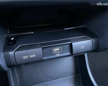 Кіа Niro, об'ємом двигуна 0 л та пробігом 105 тис. км за 21500 $, фото 5 на Automoto.ua