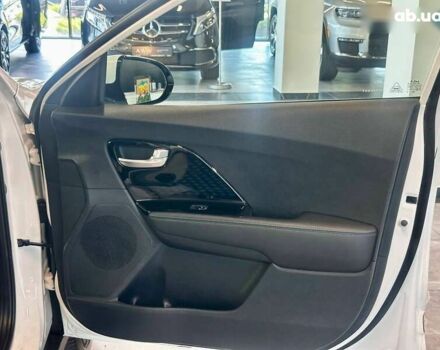 Киа Niro, объемом двигателя 0 л и пробегом 119 тыс. км за 18700 $, фото 18 на Automoto.ua