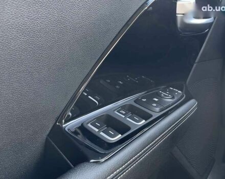 Киа Niro, объемом двигателя 0 л и пробегом 88 тыс. км за 22250 $, фото 5 на Automoto.ua