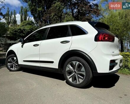 Киа Niro, объемом двигателя 0 л и пробегом 40 тыс. км за 19500 $, фото 4 на Automoto.ua